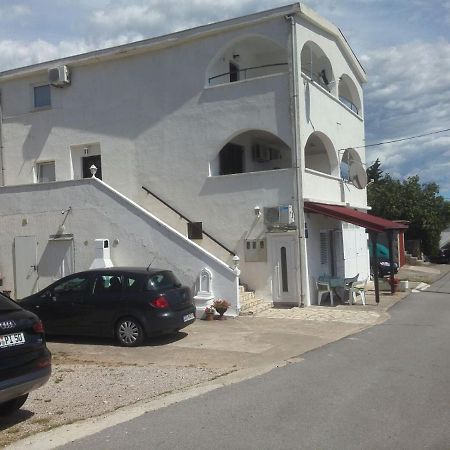 Apartments Marecic Karlobag Exterior foto